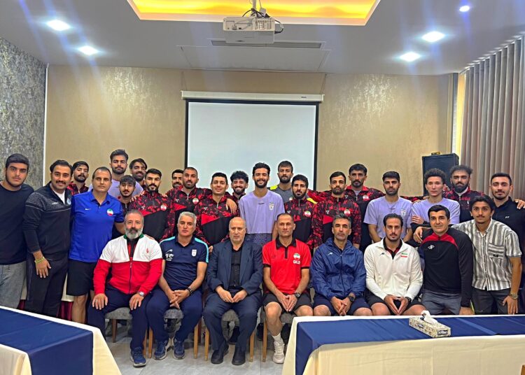 تجلی همدلی فوتبال ایران با قهرمانان ناشنوا