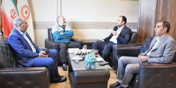 نشست رئیس هیات ورزش‌های ناشنوایان با مدیرکل بهزیستی کرمانشاه