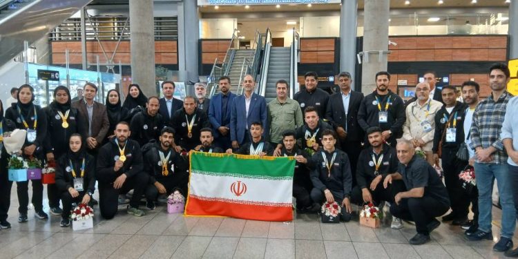 بازگشت تیم ملی دوومیدانی ناشنوایان به ایران + تصاویر